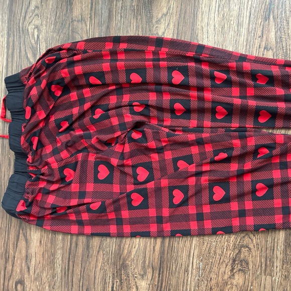 Valentines pajama pants - Picture 3 of 3